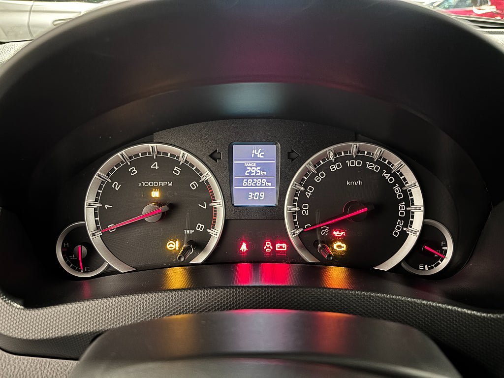Vehicle Image 8