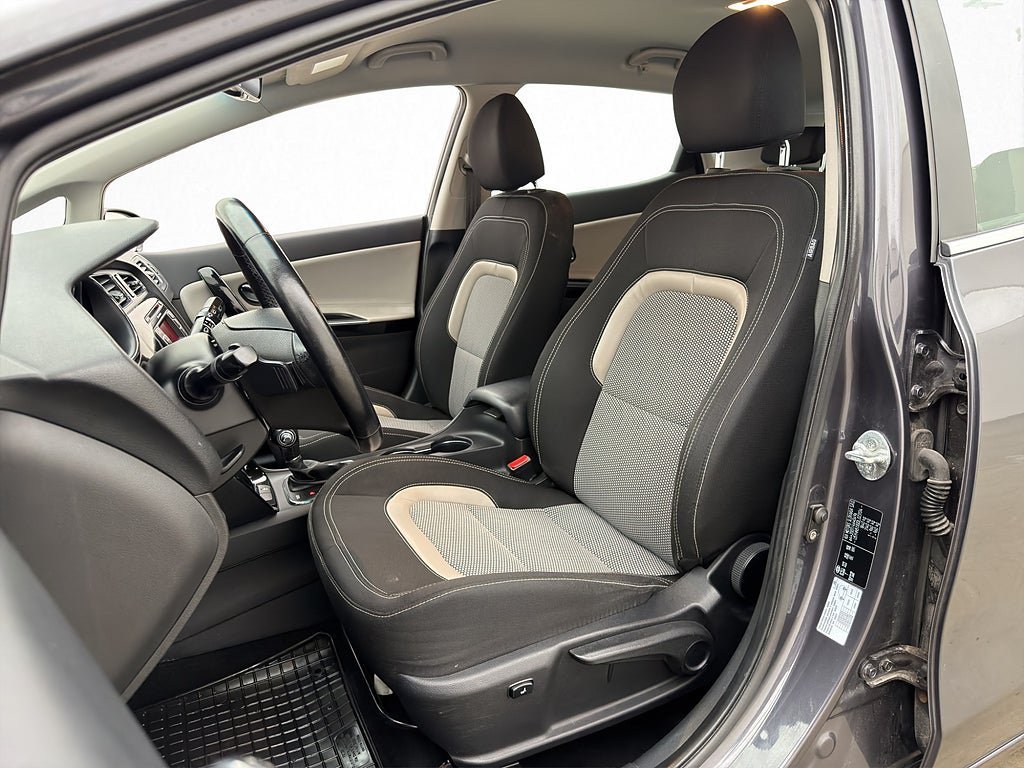 Vehicle Image 18