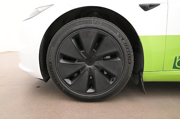 Vehicle Image 27
