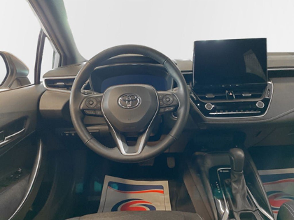 Vehicle Image 9