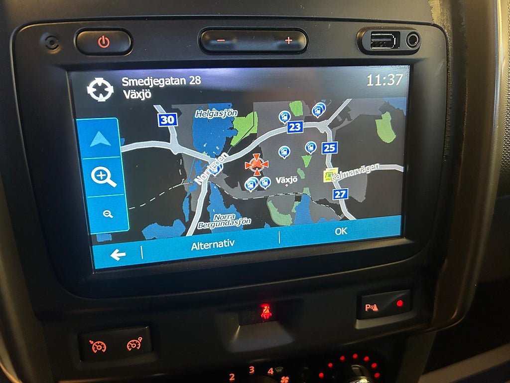 Vehicle Image 15