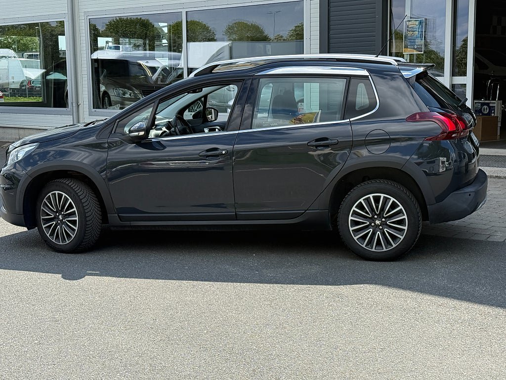 Vehicle Image 7