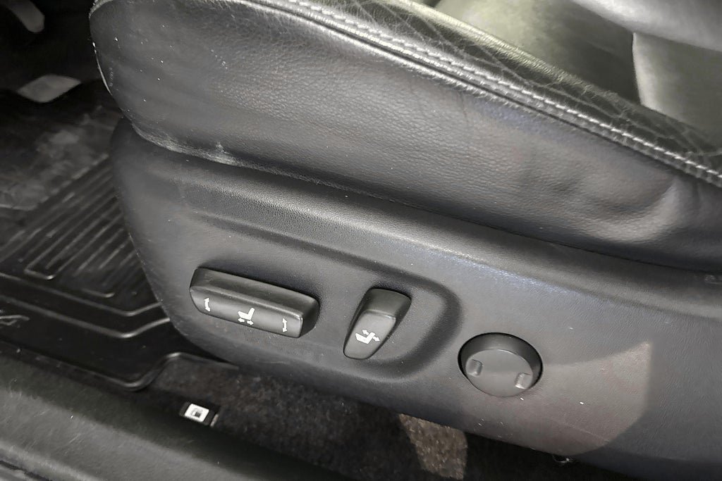Vehicle Image 21