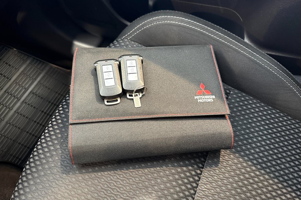 Vehicle Image 28