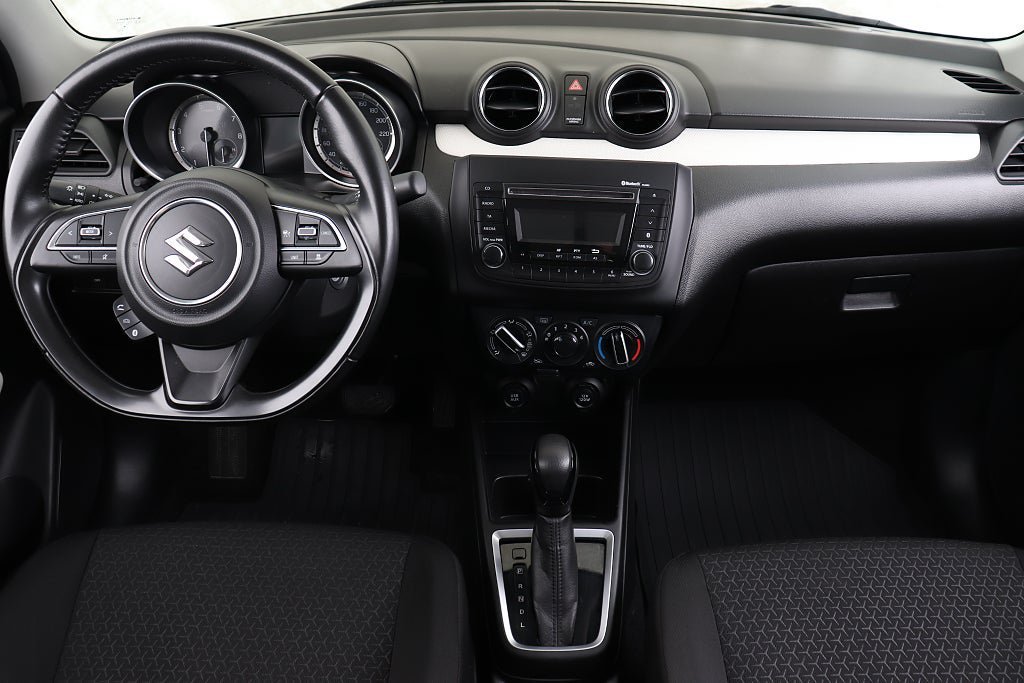 Vehicle Image 7