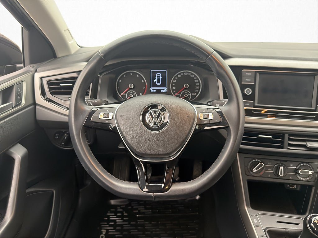 Vehicle Image 19