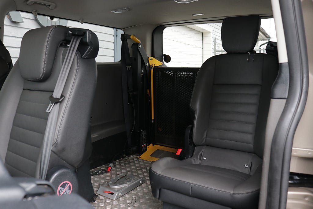 Vehicle Image 14