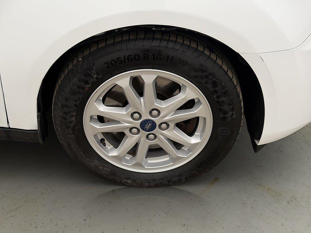 Vehicle Image 24