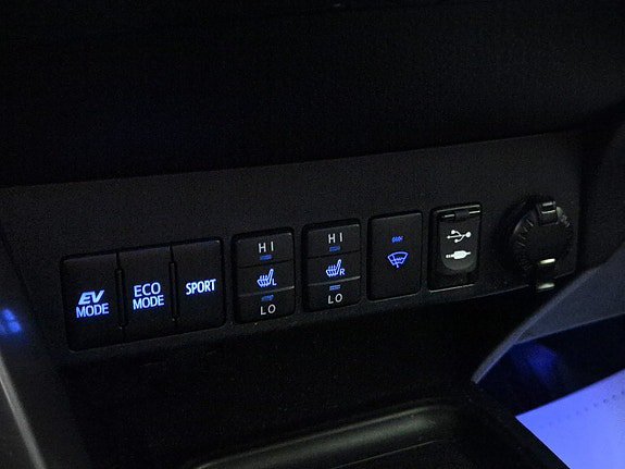 Vehicle Image 23