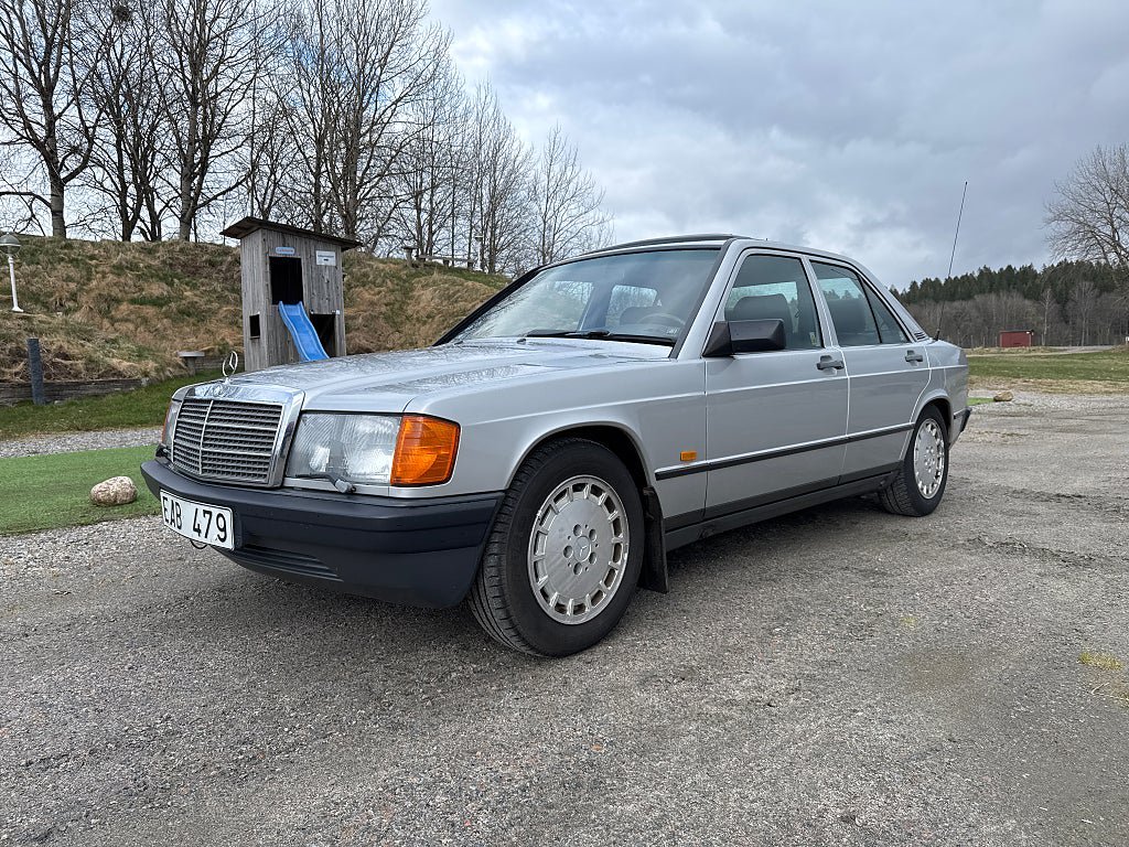 Vehicle Image 24