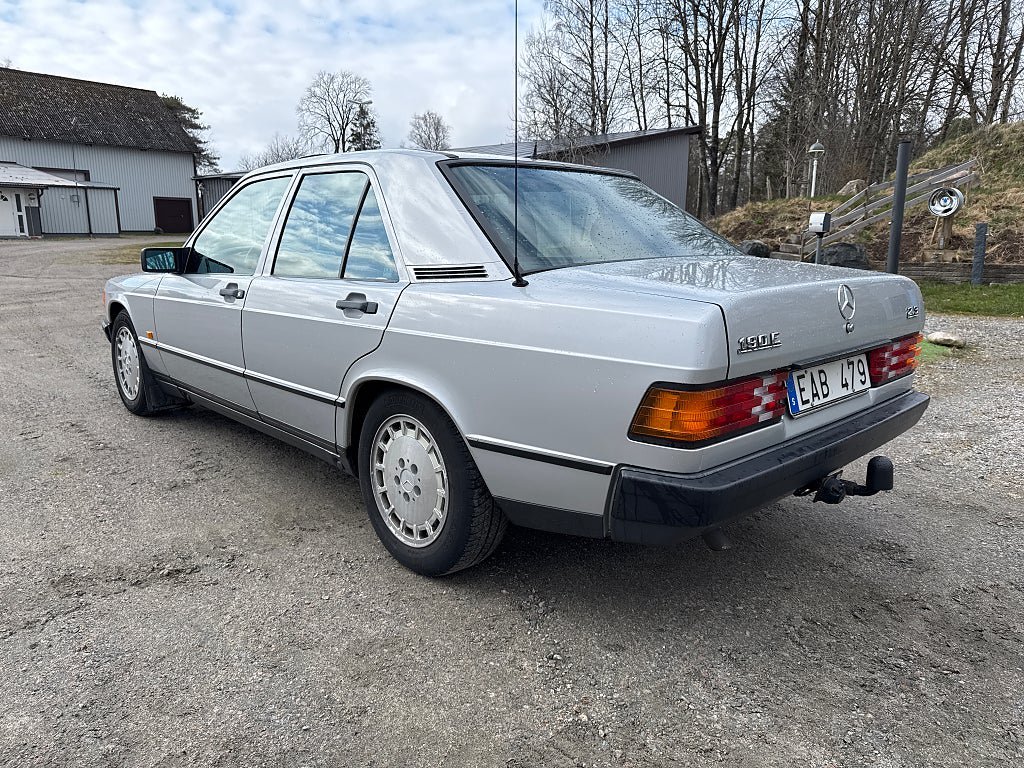 Vehicle Image 26
