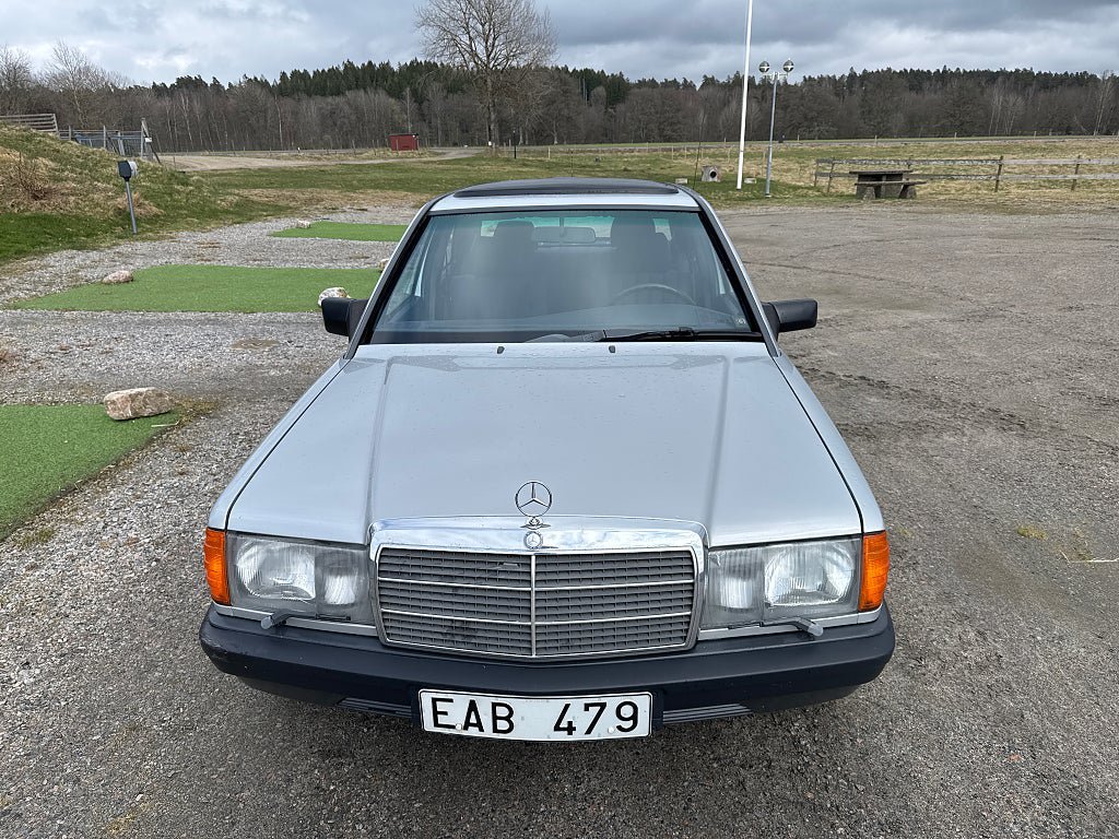 Vehicle Image 28