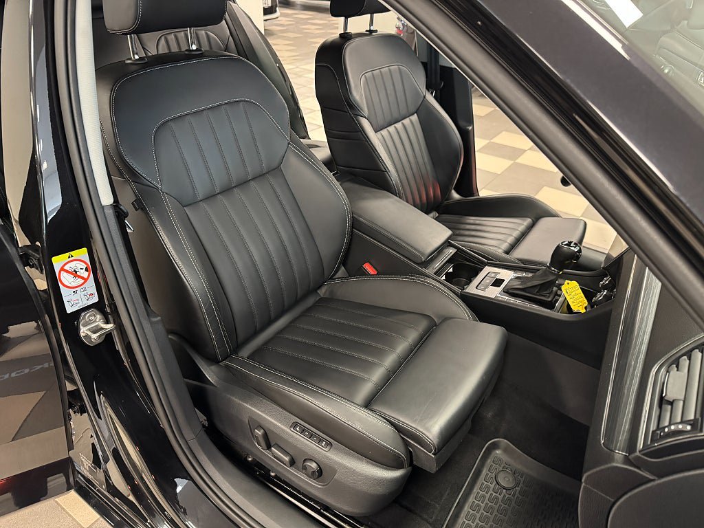 Vehicle Image 23