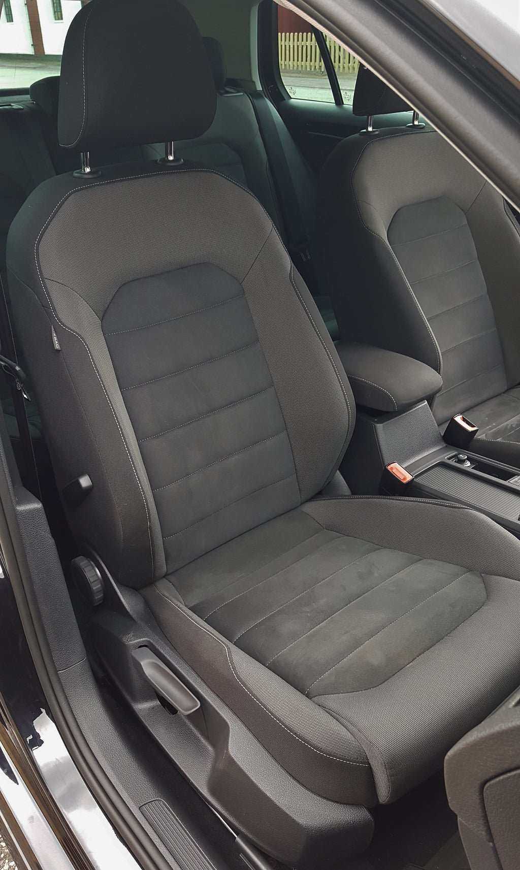 Vehicle Image 23