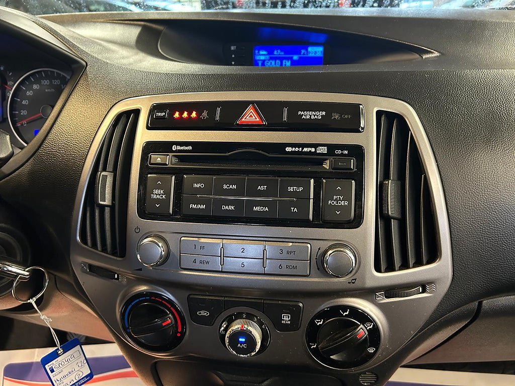 Vehicle Image 17