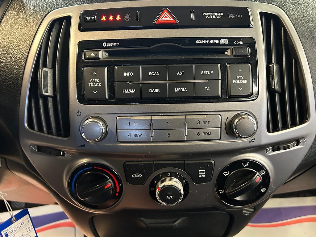Vehicle Image 18