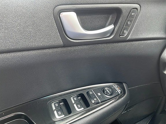 Vehicle Image 29