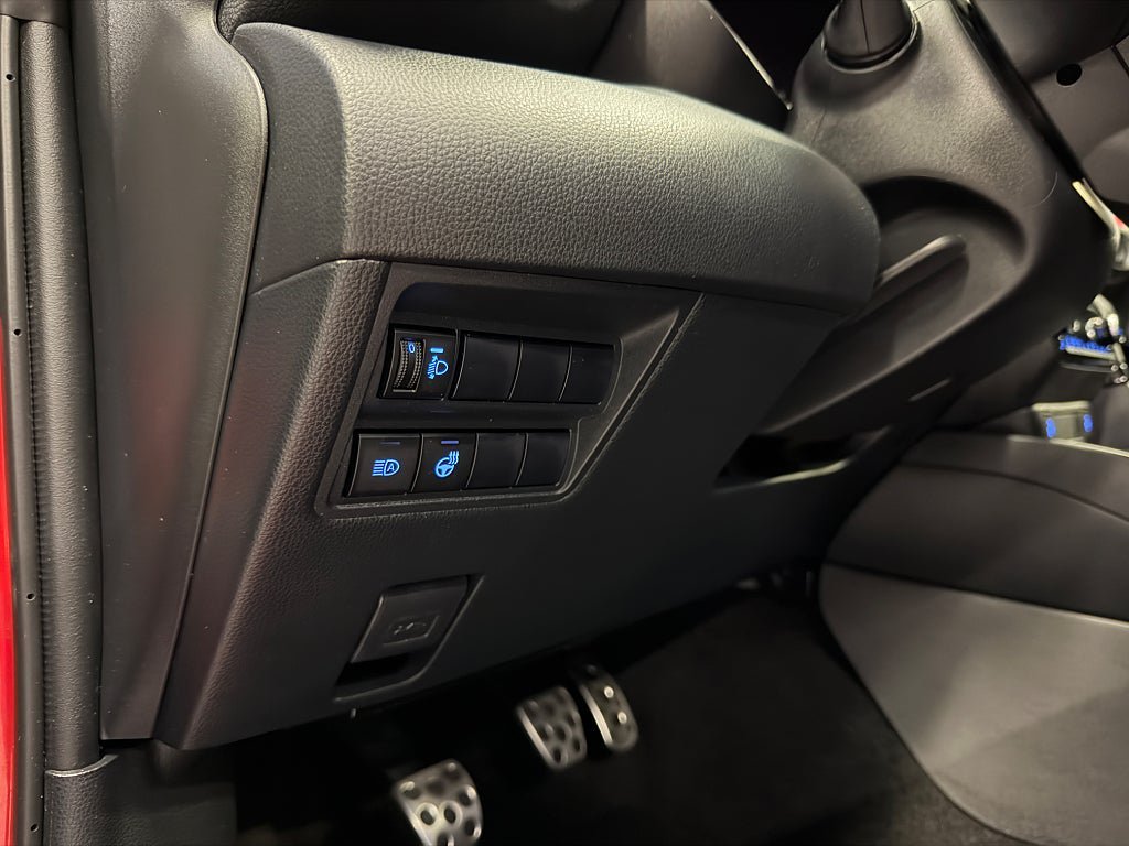 Vehicle Image 12
