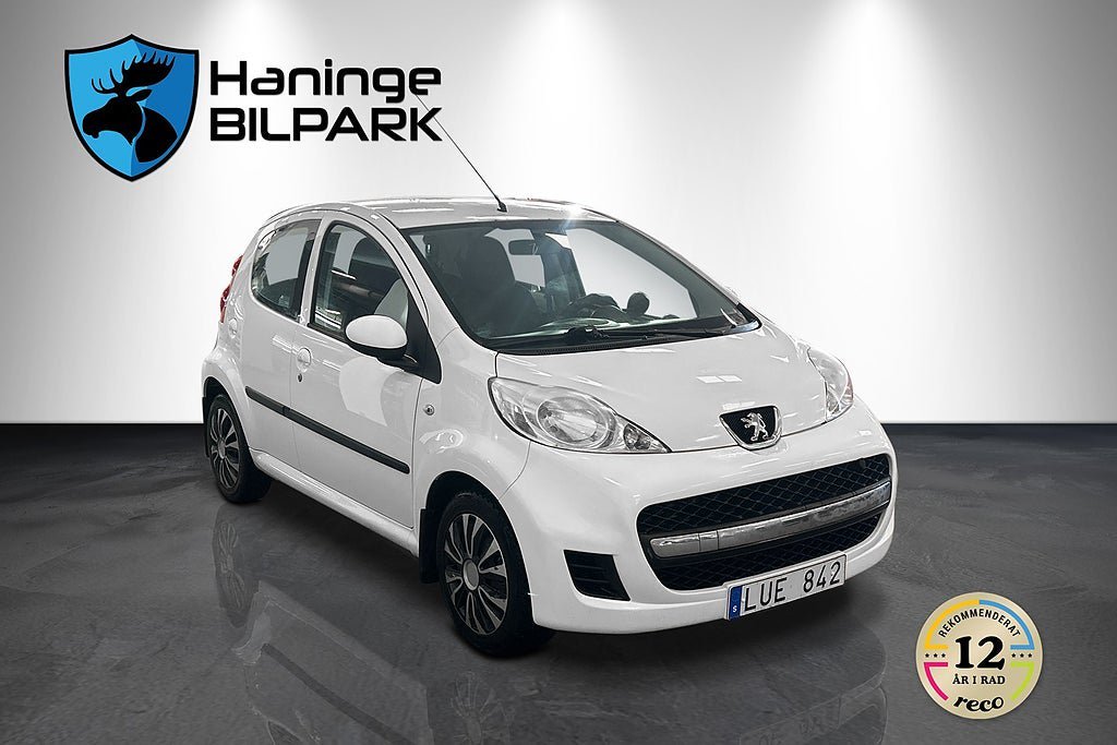 Vehicle Image 9