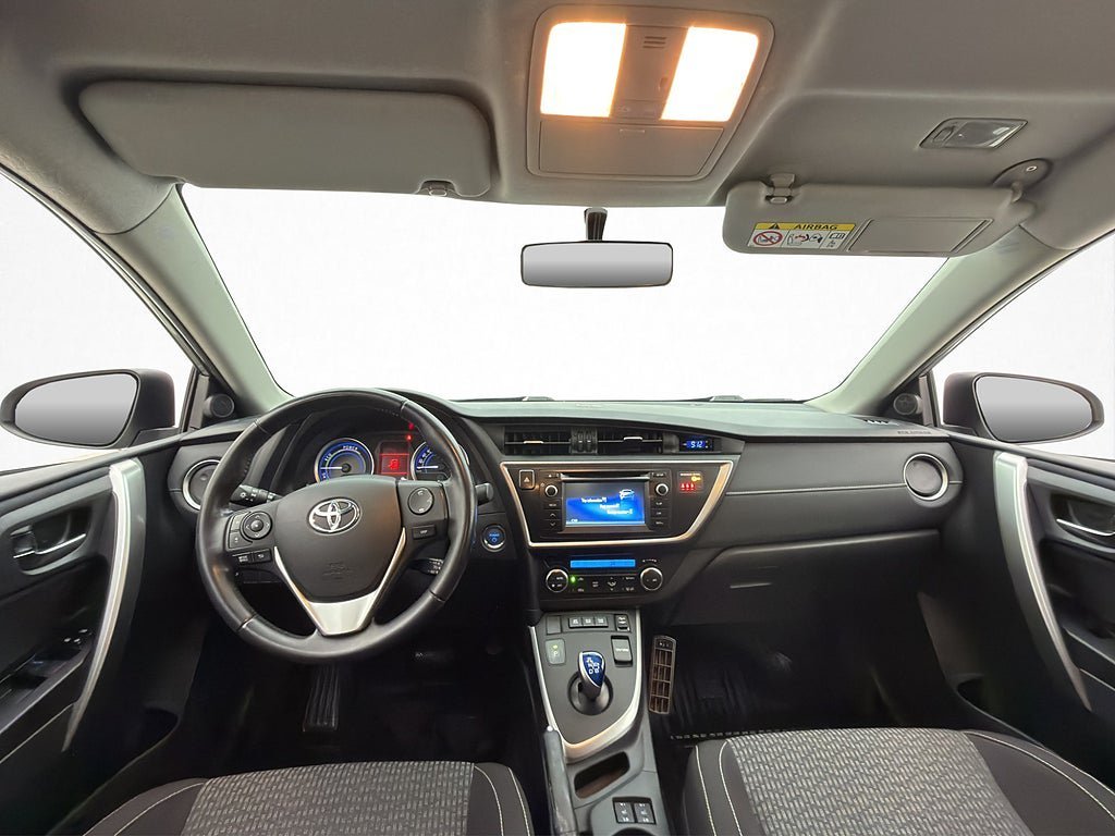 Vehicle Image 10
