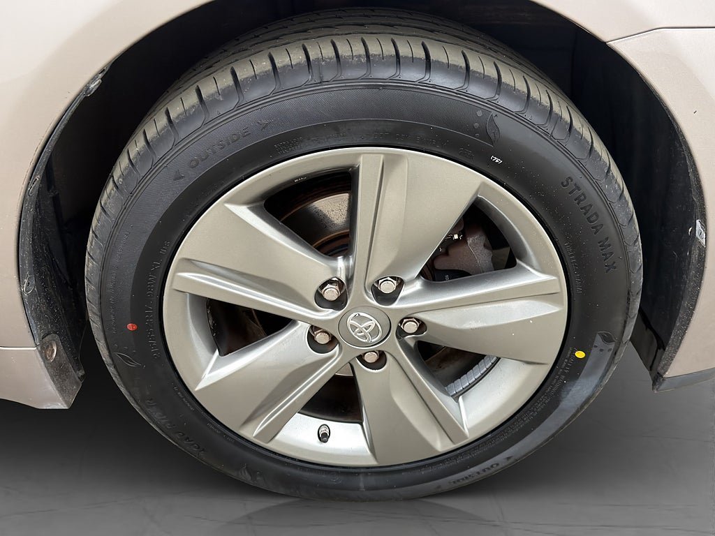 Vehicle Image 10