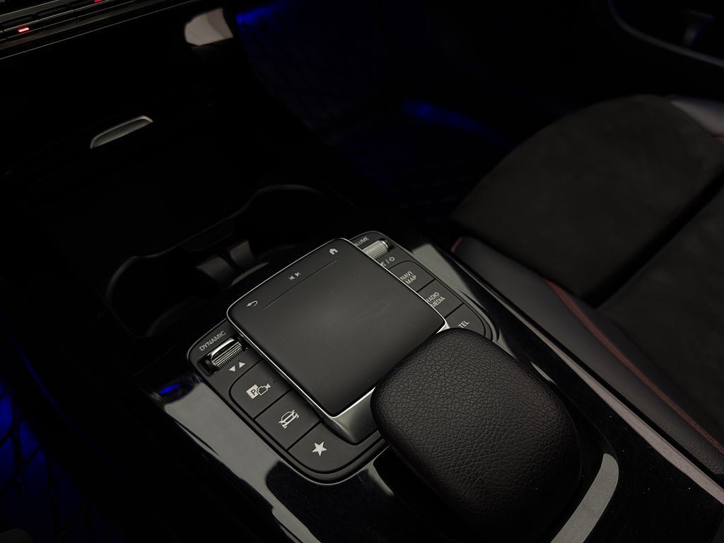 Vehicle Image 28