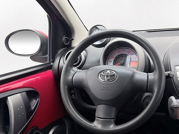Vehicle Image 14