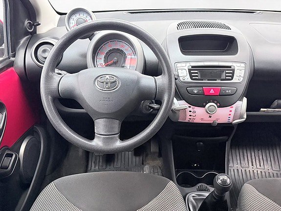 Vehicle Image 15
