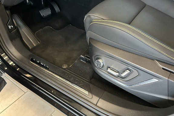 Vehicle Image 24