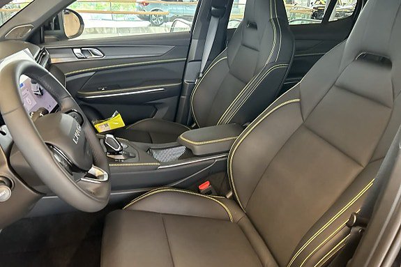 Vehicle Image 26