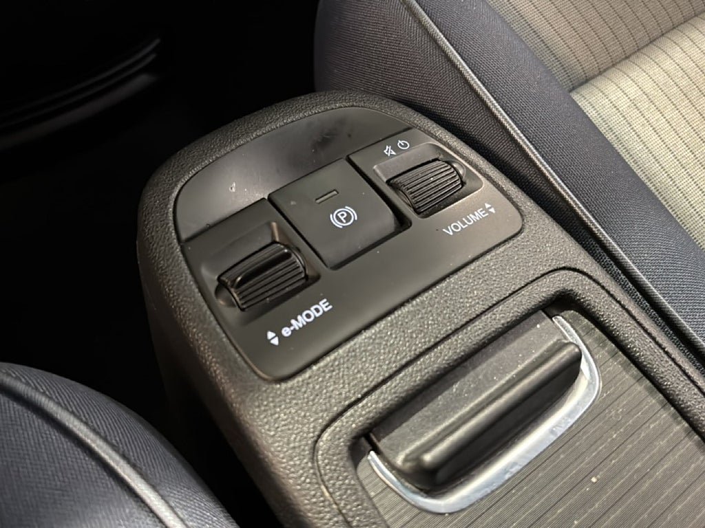 Vehicle Image 14