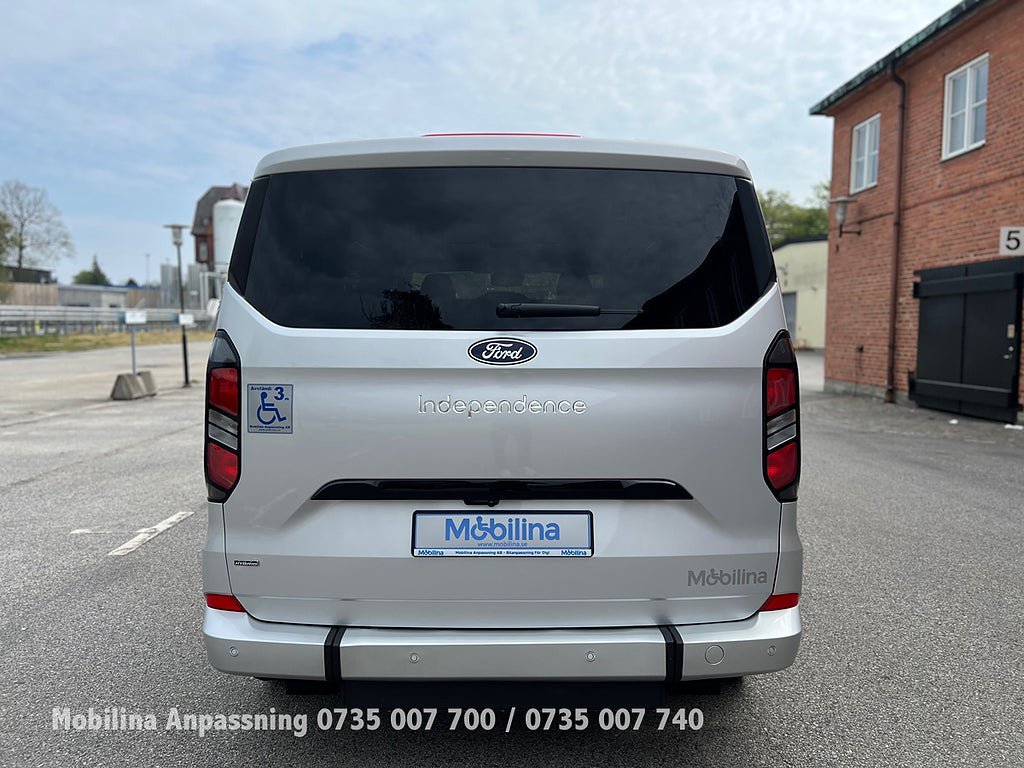 Vehicle Image 11