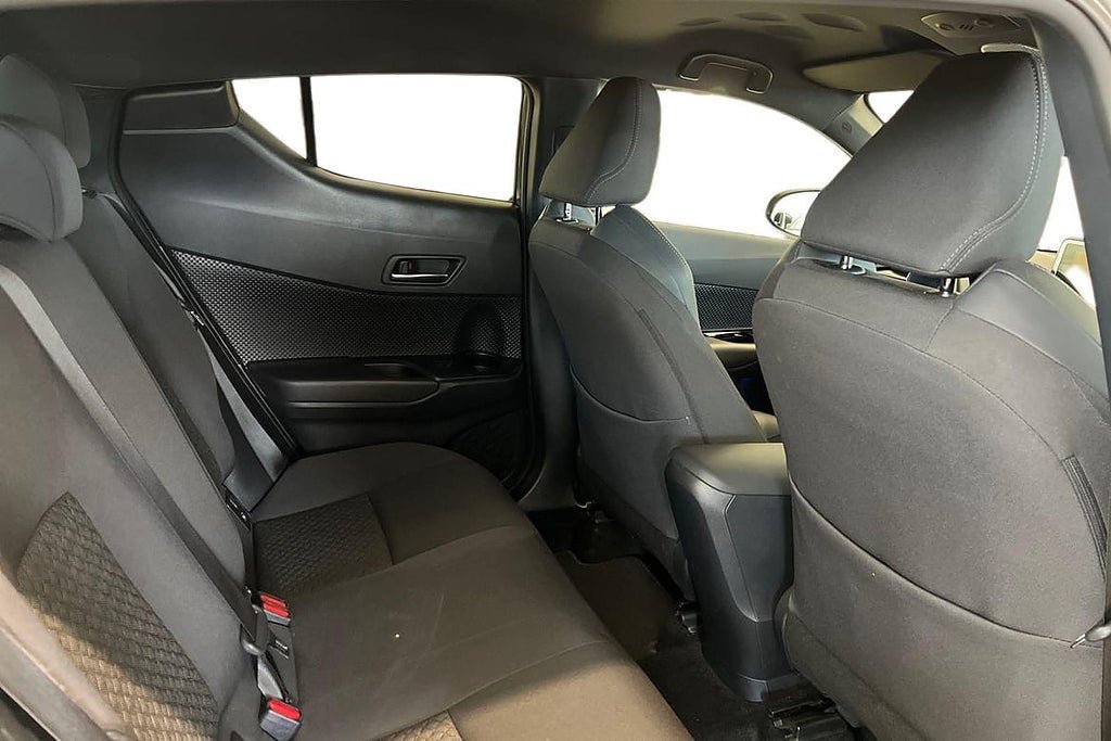 Vehicle Image 9