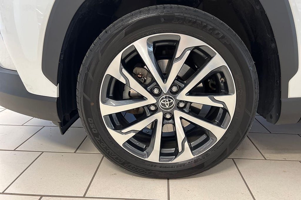 Vehicle Image 15
