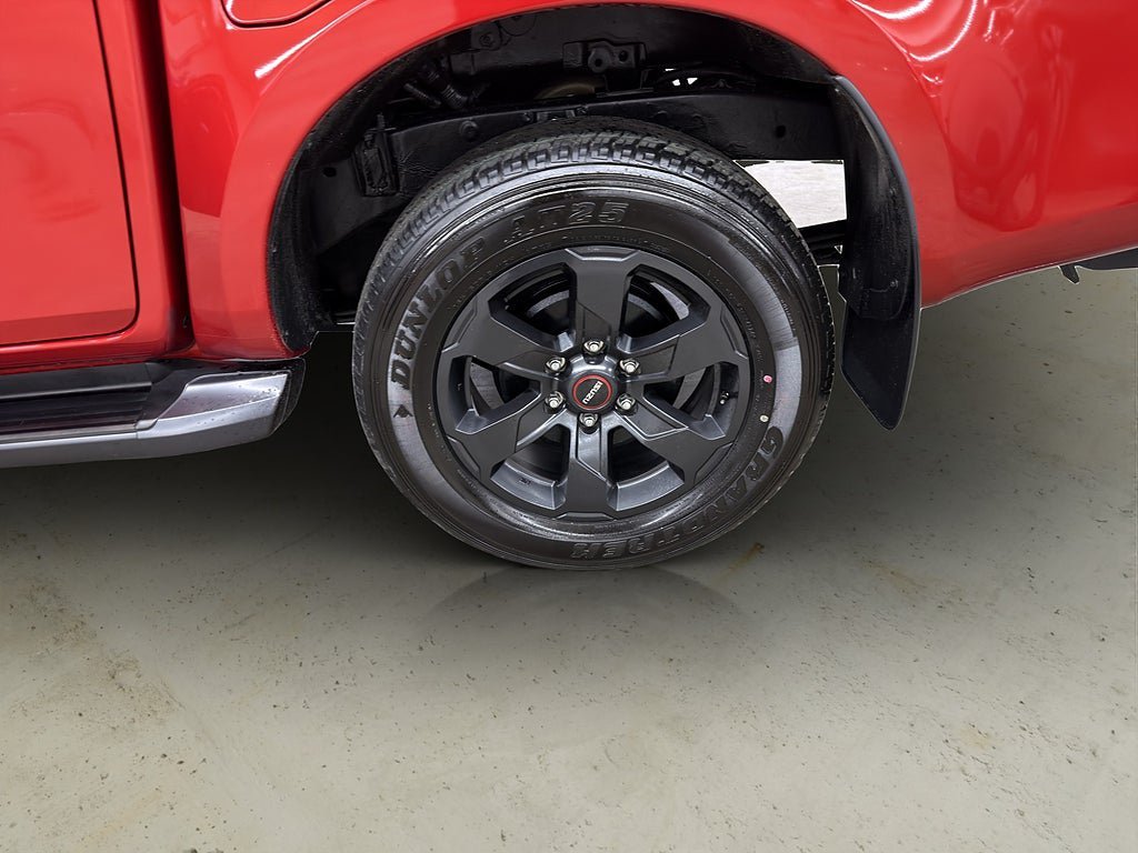 Vehicle Image 35