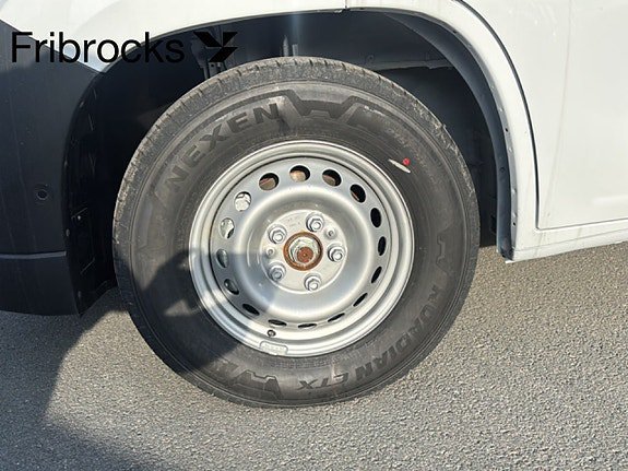 Vehicle Image 13