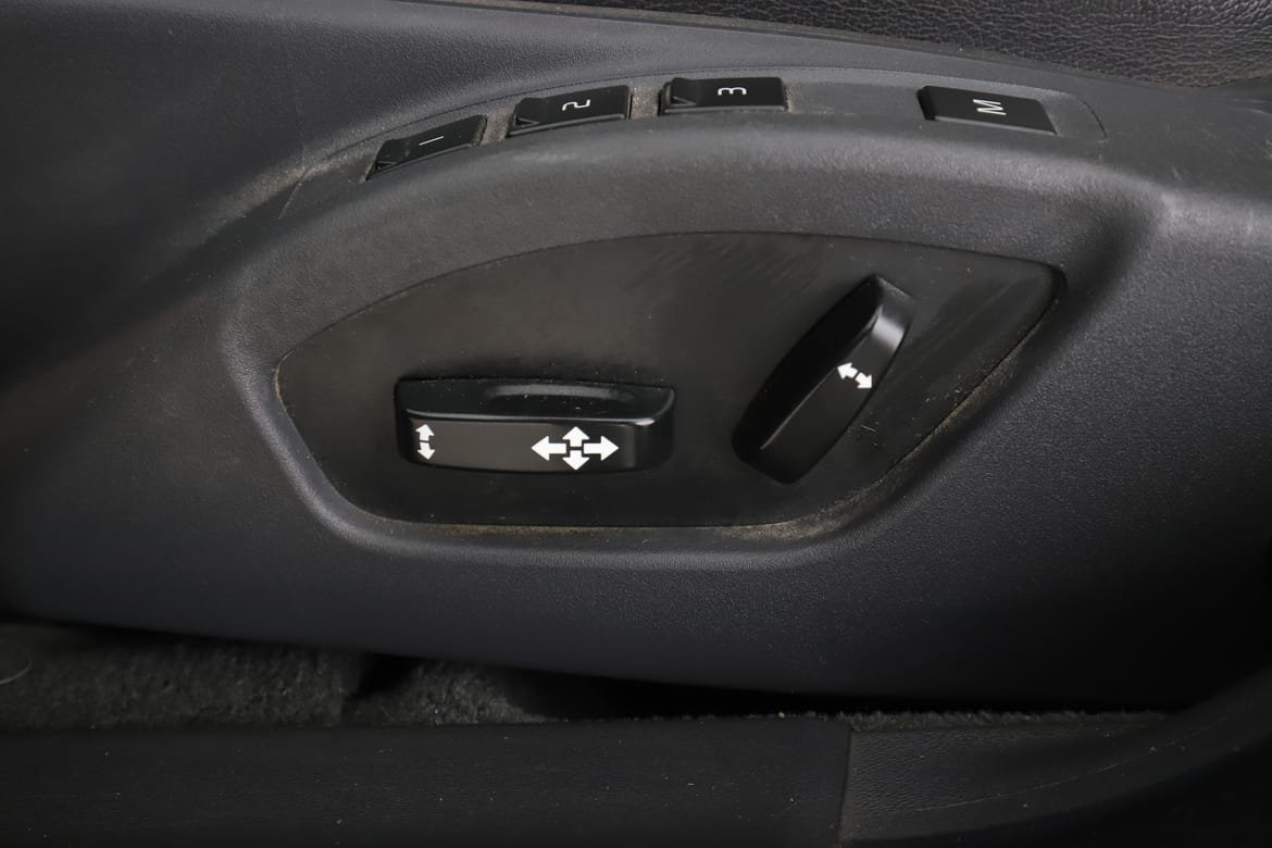 Vehicle Image 35
