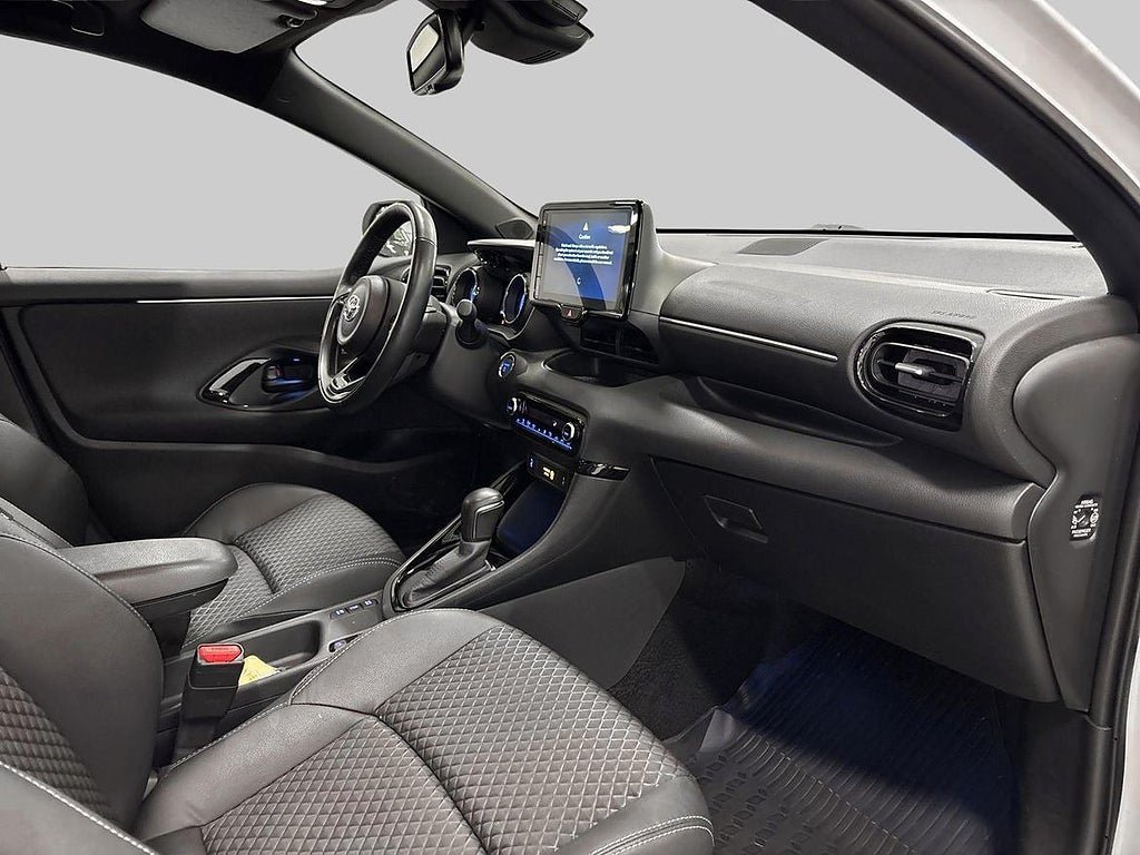 Vehicle Image 10