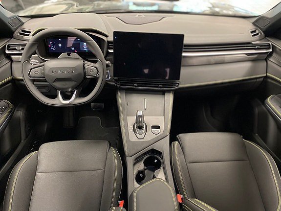 Vehicle Image 9