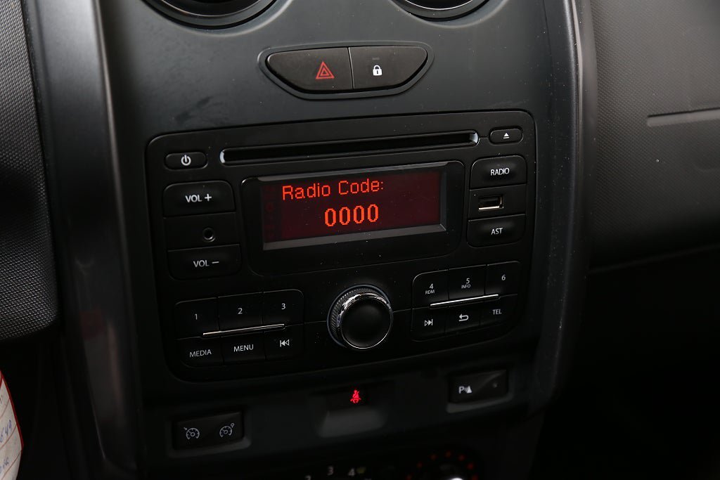 Vehicle Image 17