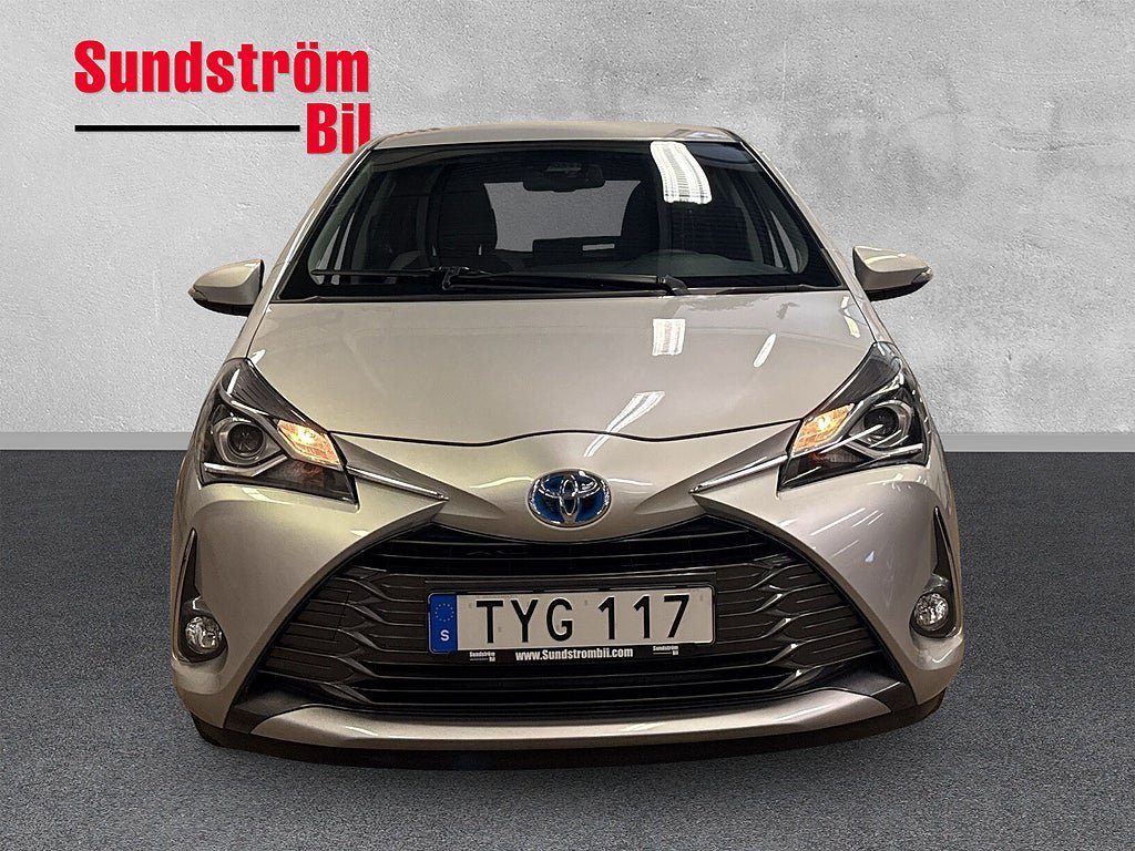 Vehicle Image 9