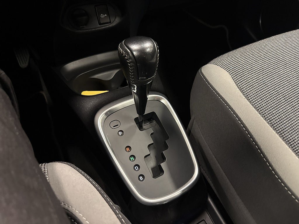 Vehicle Image 21