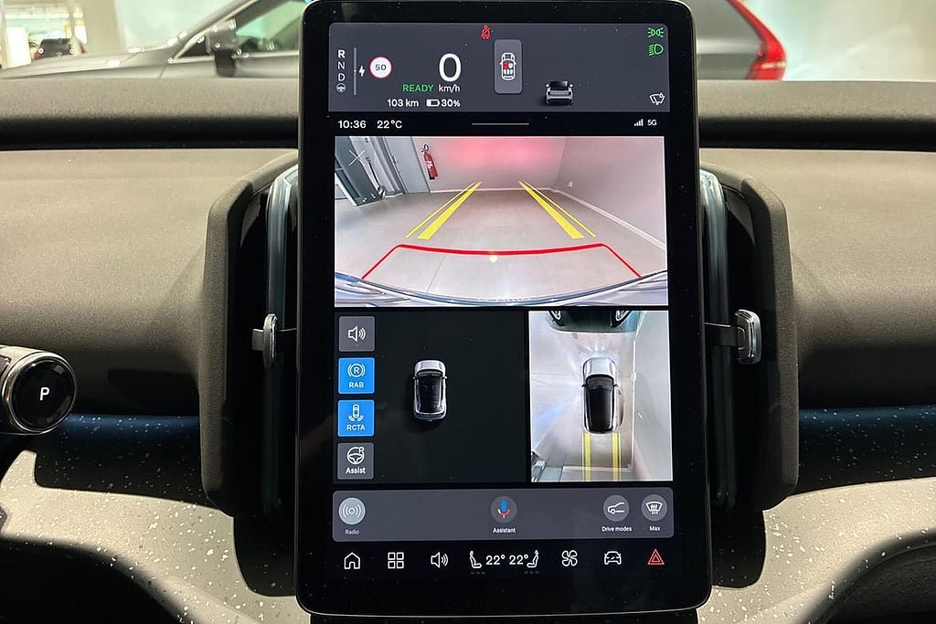 Vehicle Image 13