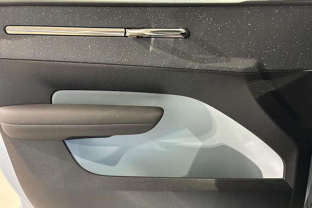 Vehicle Image 17