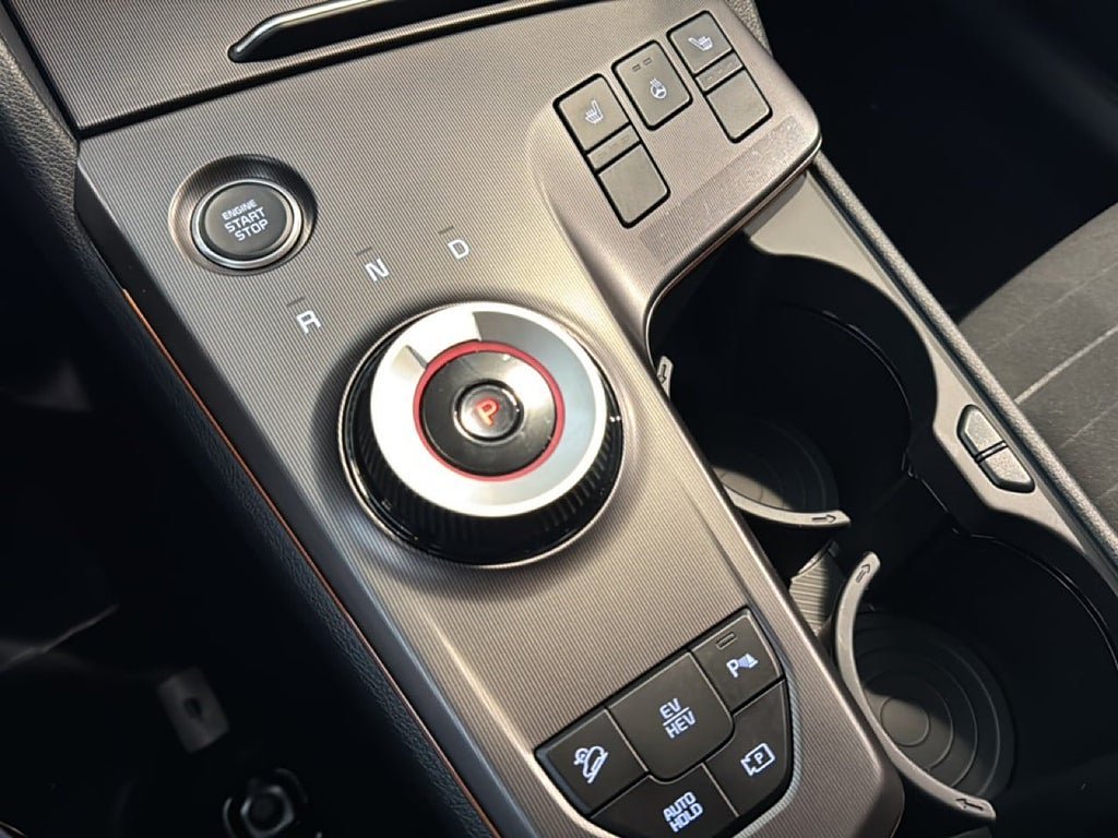Vehicle Image 12