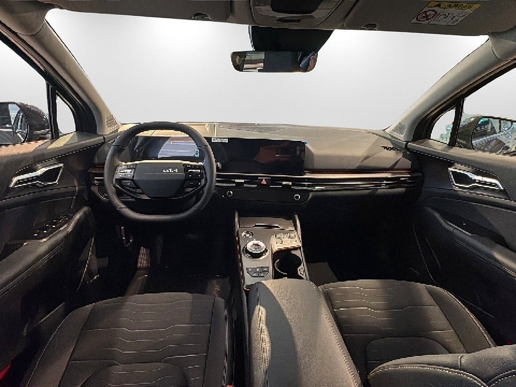 Vehicle Image 23