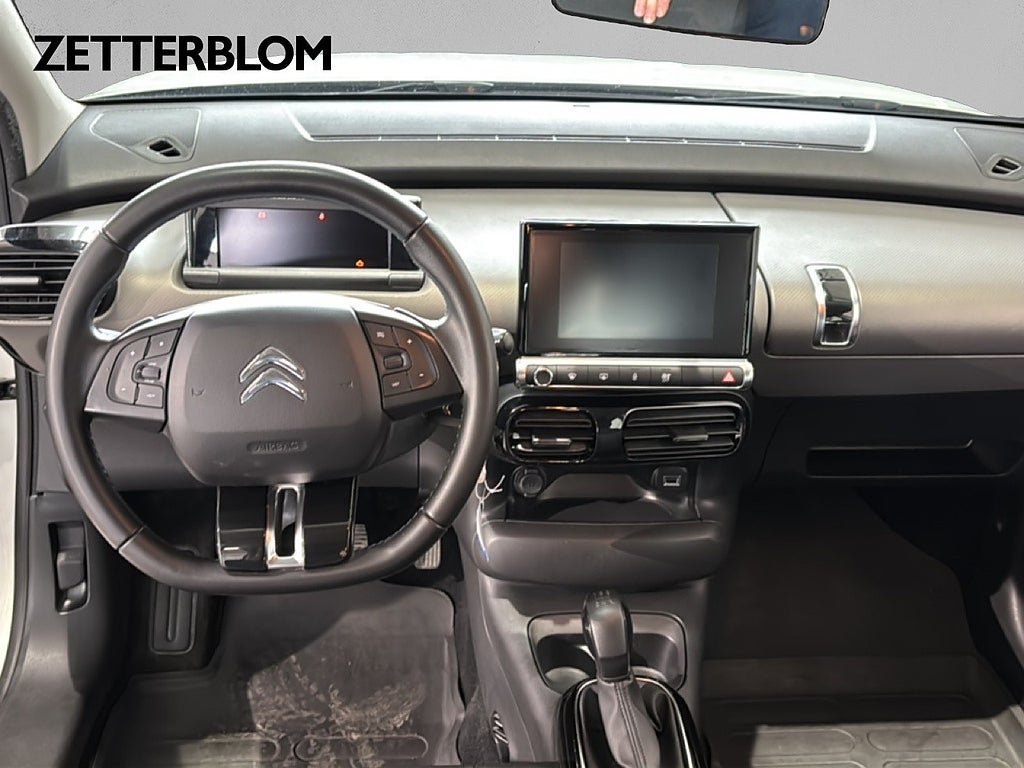 Vehicle Image 10