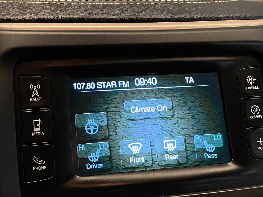 Vehicle Image 15