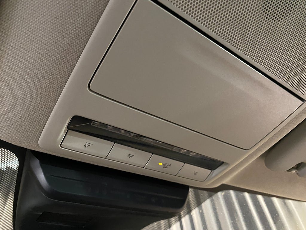 Vehicle Image 38