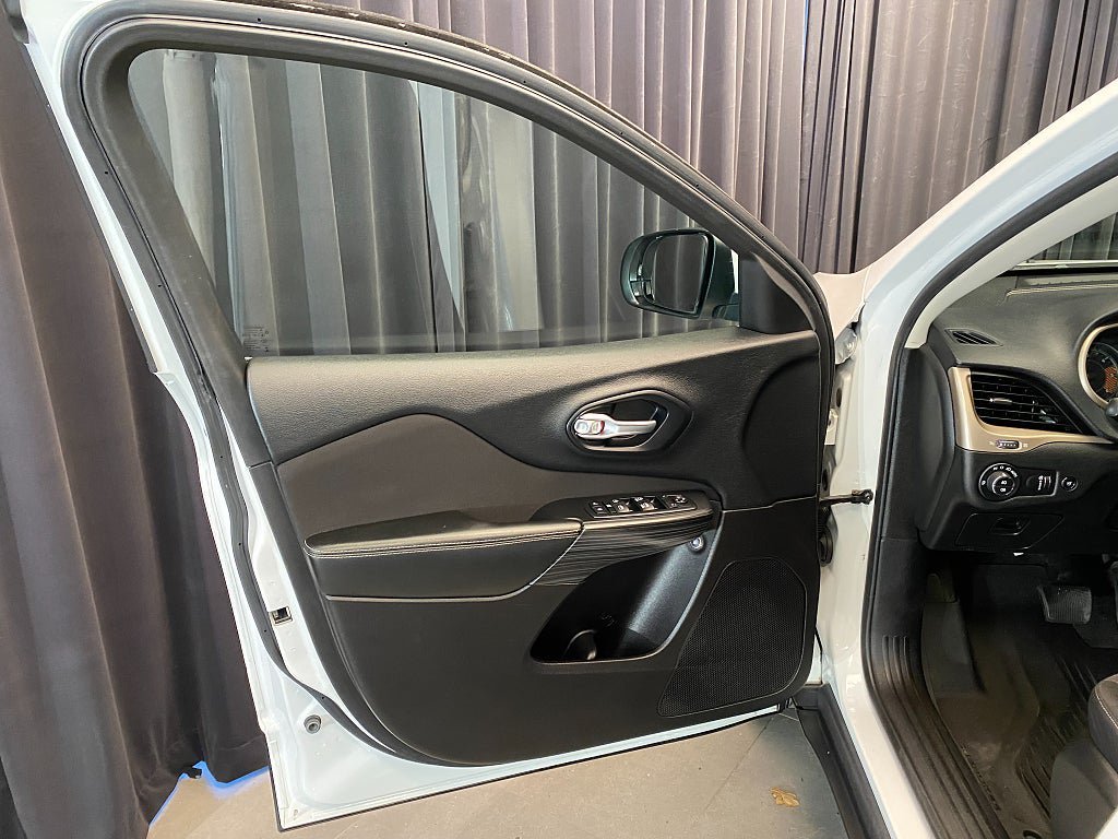 Vehicle Image 31